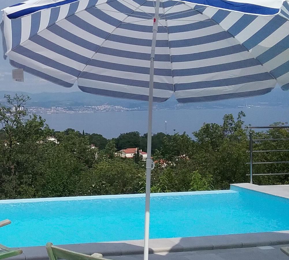 Tranquity Studio Apartment Ika Laurana Esterno foto